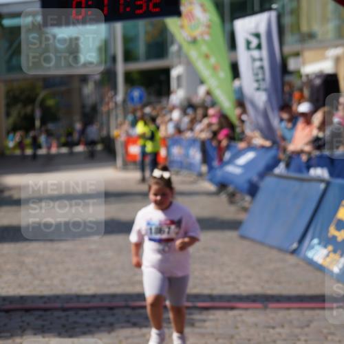 13.06.2025 - Holstenköstenlauf Felixshl http://msf.ph/oto/7923242 13.06.2025 15:41:32 Laufen 1196, 1867 meine-sportfotos.de