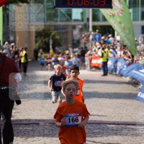 13.06.2025 - Holstenköstenlauf Felixshl http://msf.ph/oto/7923374 13.06.2025 16:06:12 Laufen 62, 166, 168, 314, 952, 963, 1155, 1300 meine-sportfotos.de