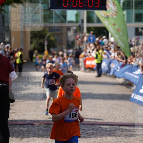 13.06.2025 - Holstenköstenlauf Felixshl http://msf.ph/oto/7923378 13.06.2025 16:06:12 Laufen 62, 166, 168, 314, 952, 963, 1155, 1300 meine-sportfotos.de