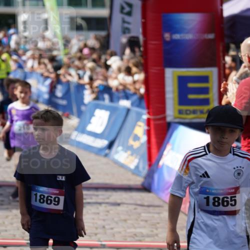13.06.2025 - Holstenköstenlauf Felixshl http://msf.ph/oto/7923431 13.06.2025 16:06:26 Laufen 210, 449, 602, 714, 1154, 1188, 1283, 1859, 1865 meine-sportfotos.de
