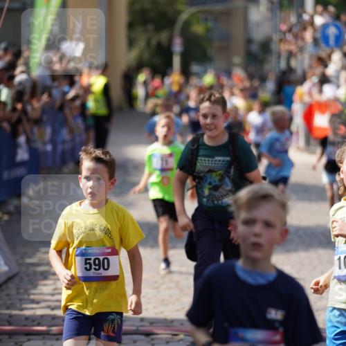 13.06.2025 - Holstenköstenlauf Felixshl http://msf.ph/oto/7923475 13.06.2025 16:06:41 Laufen 171, 296, 307, 321, 462, 466, 587, 590, 698, 860, 1039, 1298, 1384, 1386, 1388 meine-sportfotos.de