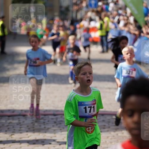 13.06.2025 - Holstenköstenlauf Felixshl http://msf.ph/oto/7923482 13.06.2025 16:06:44 Laufen 171, 296, 307, 311, 321, 460, 462, 466, 590, 698, 860, 1147, 1384, 1386, 1387 meine-sportfotos.de