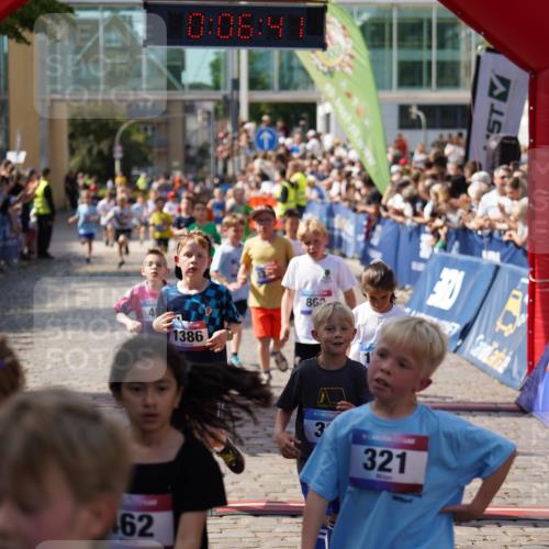 13.06.2025 - Holstenköstenlauf Felixshl http://msf.ph/oto/7923508 13.06.2025 16:06:50 Laufen 20, 167, 305, 307, 311, 460, 591, 860, 957, 970, 1048, 1147, 1306, 1383, 1384, 1386, 1387, 1438, 1887, 1928 meine-sportfotos.de