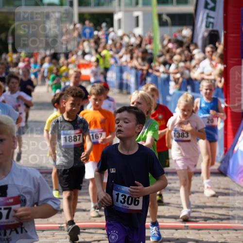 13.06.2025 - Holstenköstenlauf Felixshl http://msf.ph/oto/7923556 13.06.2025 16:06:59 Laufen 20, 26, 75, 167, 305, 306, 308, 434, 452, 574, 585, 591, 592, 716, 850, 855, 957, 970, 1043, 1306, 1383, 1389, 1438, 1887, 1928 meine-sportfotos.de