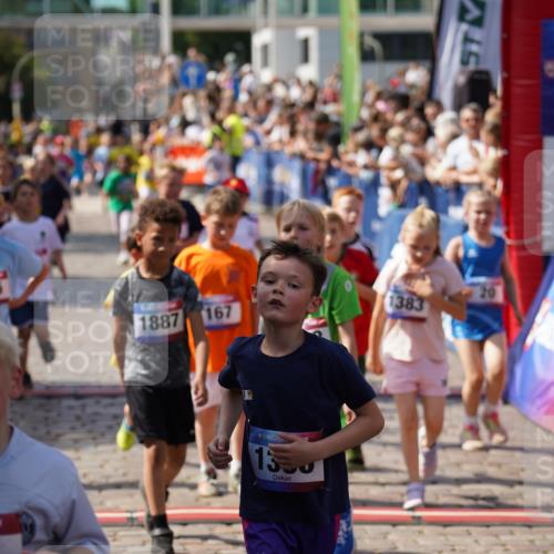 13.06.2025 - Holstenköstenlauf Felixshl http://msf.ph/oto/7923558 13.06.2025 16:06:59 Laufen 20, 26, 75, 167, 305, 306, 308, 434, 452, 574, 585, 591, 592, 716, 850, 855, 957, 970, 1043, 1306, 1383, 1389, 1438, 1887, 1928 meine-sportfotos.de