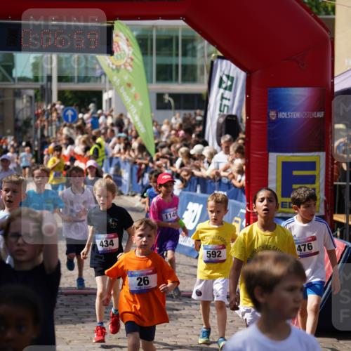 13.06.2025 - Holstenköstenlauf Felixshl http://msf.ph/oto/7923606 13.06.2025 16:07:08 Laufen 26, 34, 40, 124, 170, 306, 316, 434, 459, 467, 574, 575, 585, 592, 693, 699, 973, 1149, 1202, 1389 meine-sportfotos.de