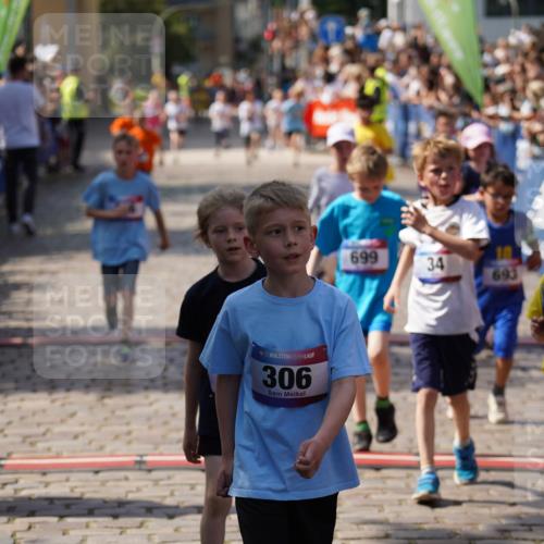 13.06.2025 - Holstenköstenlauf Felixshl http://msf.ph/oto/7923616 13.06.2025 16:07:11 Laufen 34, 40, 124, 170, 172, 315, 316, 434, 459, 467, 575, 693, 699, 863, 865, 973, 1149, 1202 meine-sportfotos.de