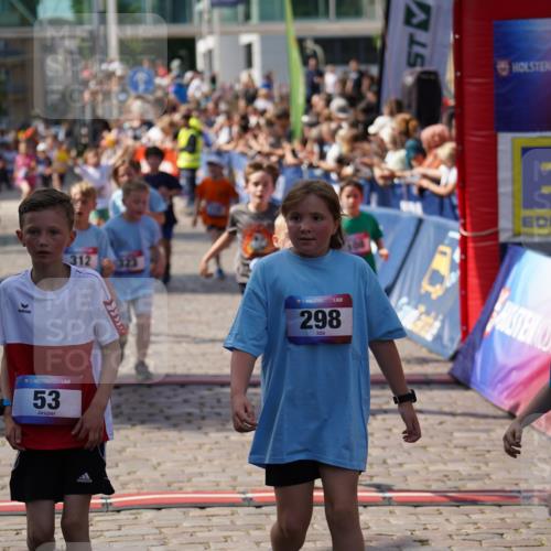 13.06.2025 - Holstenköstenlauf Felixshl http://msf.ph/oto/7923672 13.06.2025 16:07:28 Laufen 53, 108, 174, 193, 298, 300, 312, 323, 579, 688, 848, 953, 1146, 1150, 1286, 1382 meine-sportfotos.de