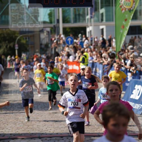 13.06.2025 - Holstenköstenlauf Felixshl http://msf.ph/oto/7923710 13.06.2025 16:07:38 Laufen 173, 196, 301, 593, 595, 596, 601, 703, 842, 853, 953, 1045, 1313, 1382, 1412, 1873 meine-sportfotos.de