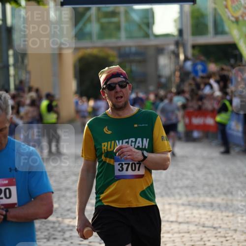 13.06.2025 - Holstenköstenlauf Felixshl http://msf.ph/oto/7923720 13.06.2025 19:55:29 Laufen 2297, 2307, 2420, 3707 meine-sportfotos.de