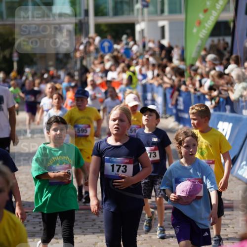 13.06.2025 - Holstenköstenlauf Felixshl http://msf.ph/oto/7923726 13.06.2025 16:07:42 Laufen 18, 173, 175, 196, 297, 301, 439, 458, 595, 596, 601, 842, 853, 955, 959, 974, 1045, 1313, 1412, 1873 meine-sportfotos.de