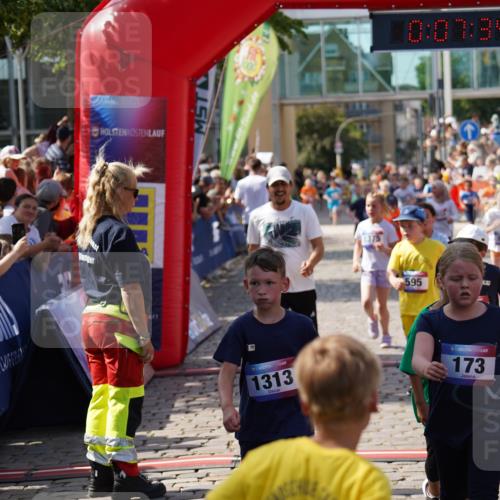 13.06.2025 - Holstenköstenlauf Felixshl http://msf.ph/oto/7923735 13.06.2025 16:07:43 Laufen 18, 173, 175, 196, 204, 297, 439, 458, 595, 596, 601, 842, 853, 955, 959, 974, 1045, 1313, 1412, 1873 meine-sportfotos.de