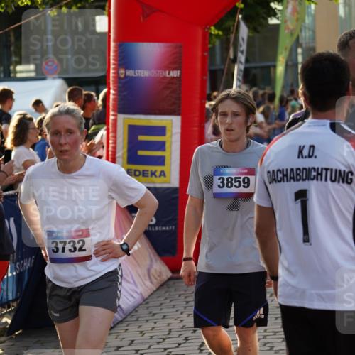 13.06.2025 - Holstenköstenlauf Felixshl http://msf.ph/oto/7923787 13.06.2025 19:55:50 Laufen 2107, 2619, 2657, 3129, 3240, 3591, 3662, 3732, 3777 meine-sportfotos.de