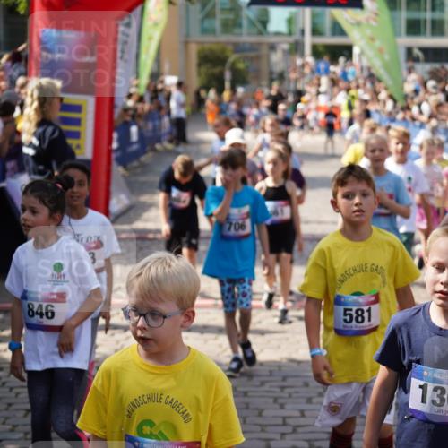 13.06.2025 - Holstenköstenlauf Felixshl http://msf.ph/oto/7923794 13.06.2025 16:08:01 Laufen 52, 209, 212, 288, 304, 325, 435, 441, 453, 456, 461, 464, 581, 584, 588, 687, 701, 838, 857, 966, 1037, 1041, 1183, 1187, 1206, 1304, 1898 meine-sportfotos.de