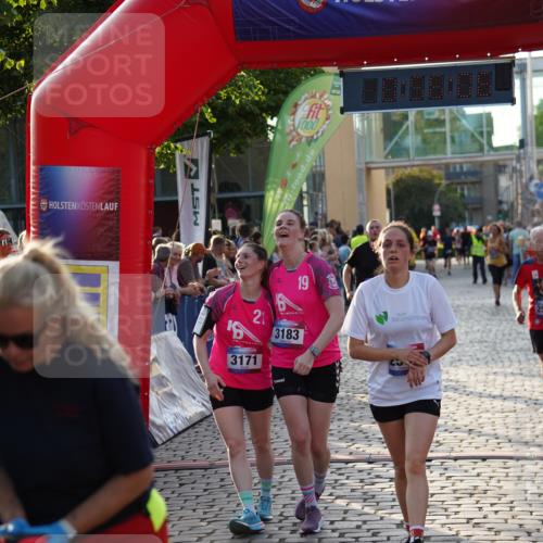 13.06.2025 - Holstenköstenlauf Felixshl http://msf.ph/oto/7923840 13.06.2025 19:56:05 Laufen 2114, 2460, 2550, 2564, 2941, 3171, 3183, 3659, 3767 meine-sportfotos.de