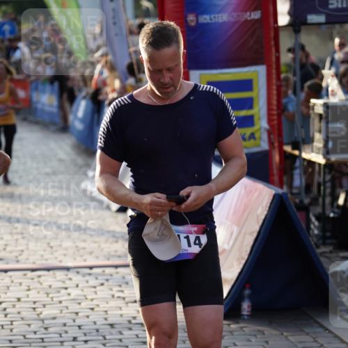 13.06.2025 - Holstenköstenlauf Felixshl http://msf.ph/oto/7923857 13.06.2025 19:56:10 Laufen 2460, 2550, 3659, 3767 meine-sportfotos.de