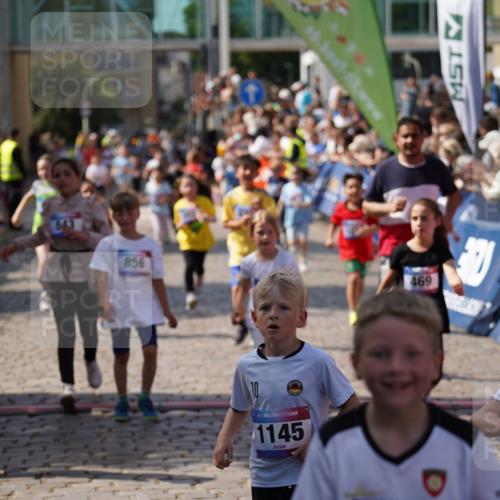13.06.2025 - Holstenköstenlauf Felixshl http://msf.ph/oto/7923884 13.06.2025 16:08:31 Laufen 289, 295, 433, 446, 450, 469, 597, 856, 1145, 1209, 1210, 1213, 1302, 1385, 1421, 1806 meine-sportfotos.de