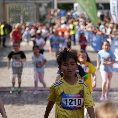 13.06.2025 - Holstenköstenlauf Felixshl http://msf.ph/oto/7923915 13.06.2025 16:08:38 Laufen 289, 295, 303, 686, 839, 843, 845, 964, 1051, 1208, 1214, 1302, 1305, 1314, 1806 meine-sportfotos.de