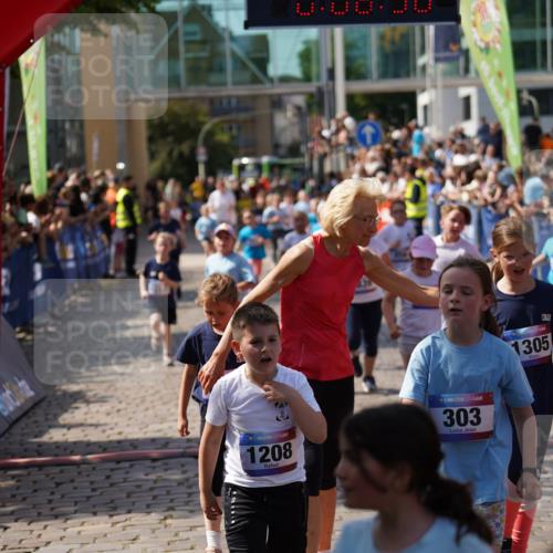 13.06.2025 - Holstenköstenlauf Felixshl http://msf.ph/oto/7923938 13.06.2025 16:08:45 Laufen 202, 290, 291, 303, 685, 686, 692, 711, 839, 843, 845, 858, 859, 861, 964, 1051, 1208, 1214, 1305, 1311, 1314, 1315, 1857 meine-sportfotos.de