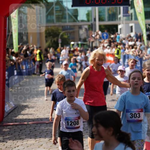 13.06.2025 - Holstenköstenlauf Felixshl http://msf.ph/oto/7923940 13.06.2025 16:08:45 Laufen 202, 290, 291, 303, 685, 686, 692, 711, 839, 843, 845, 858, 859, 861, 964, 1051, 1208, 1214, 1305, 1311, 1314, 1315, 1857 meine-sportfotos.de