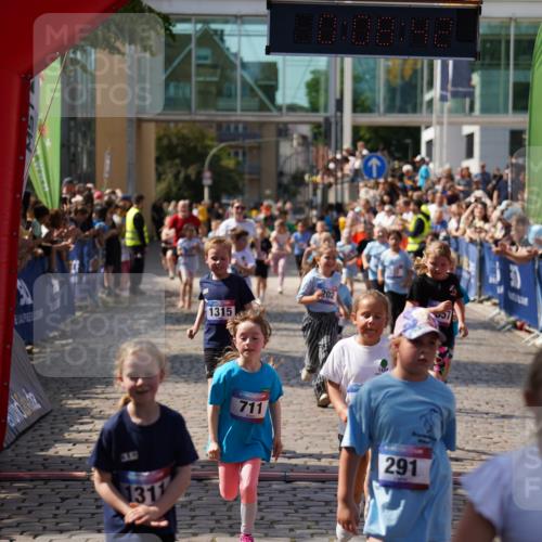 13.06.2025 - Holstenköstenlauf Felixshl http://msf.ph/oto/7923952 13.06.2025 16:08:51 Laufen 198, 200, 202, 290, 291, 292, 440, 457, 682, 685, 692, 704, 711, 717, 841, 858, 859, 861, 971, 972, 1182, 1311, 1315, 1857 meine-sportfotos.de