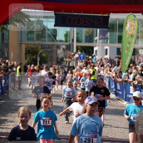 13.06.2025 - Holstenköstenlauf Felixshl http://msf.ph/oto/7923955 13.06.2025 16:08:51 Laufen 198, 200, 202, 290, 291, 292, 440, 457, 682, 685, 692, 704, 711, 717, 841, 858, 859, 861, 971, 972, 1182, 1311, 1315, 1857 meine-sportfotos.de
