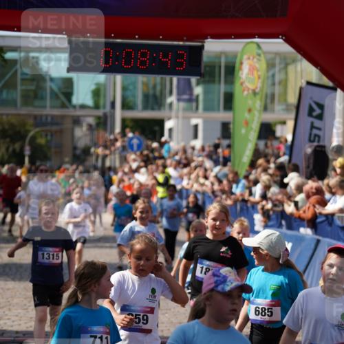 13.06.2025 - Holstenköstenlauf Felixshl http://msf.ph/oto/7923959 13.06.2025 16:08:52 Laufen 198, 200, 202, 290, 292, 440, 457, 682, 685, 692, 704, 711, 717, 841, 858, 859, 971, 972, 1182, 1311, 1315, 1857 meine-sportfotos.de