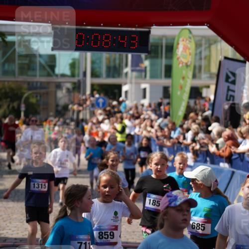 13.06.2025 - Holstenköstenlauf Felixshl http://msf.ph/oto/7923961 13.06.2025 16:08:53 Laufen 198, 200, 202, 290, 292, 437, 440, 457, 599, 682, 685, 692, 704, 711, 717, 841, 859, 971, 972, 1182, 1315, 1857 meine-sportfotos.de