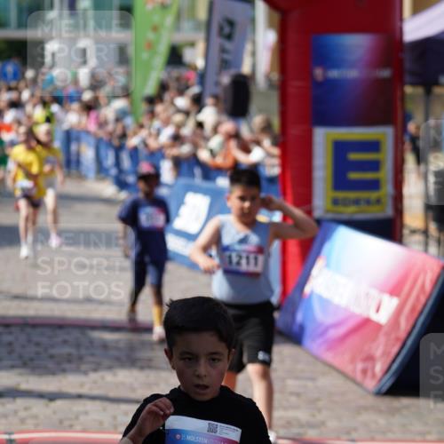13.06.2025 - Holstenköstenlauf Felixshl http://msf.ph/oto/7924034 13.06.2025 16:09:20 Laufen 211, 576, 586, 600, 689, 707, 708, 852, 978, 979, 1042, 1052, 1211, 1424, 1833, 1946 meine-sportfotos.de