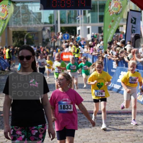 13.06.2025 - Holstenköstenlauf Felixshl http://msf.ph/oto/7924044 13.06.2025 16:09:23 Laufen 211, 576, 586, 600, 689, 690, 707, 708, 852, 978, 979, 1042, 1052, 1424, 1833 meine-sportfotos.de
