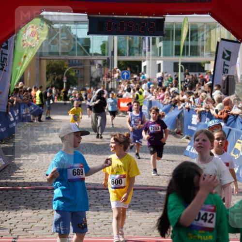 13.06.2025 - Holstenköstenlauf Felixshl http://msf.ph/oto/7924068 13.06.2025 16:09:31 Laufen 313, 594, 600, 690, 707, 852, 968, 1203, 1212, 1309 meine-sportfotos.de