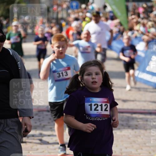 13.06.2025 - Holstenköstenlauf Felixshl http://msf.ph/oto/7924108 13.06.2025 16:09:40 Laufen 313, 326, 969, 1186, 1212, 1308, 1309, 1312 meine-sportfotos.de