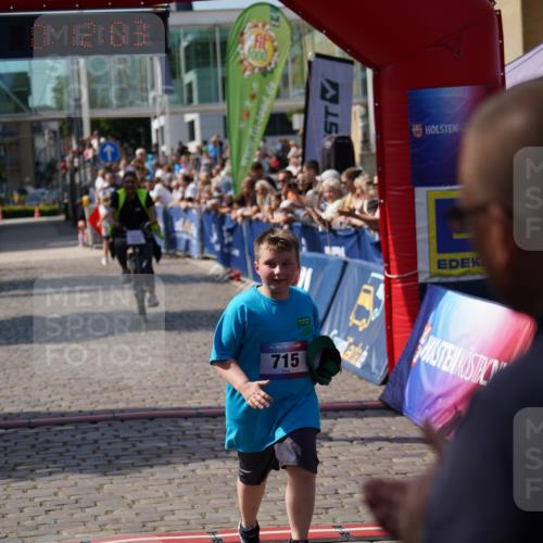 13.06.2025 - Holstenköstenlauf Felixshl http://msf.ph/oto/7924365 13.06.2025 16:12:12 Laufen 710, 715 meine-sportfotos.de