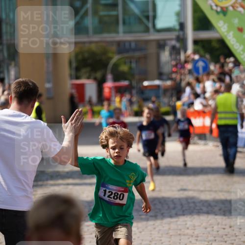 13.06.2025 - Holstenköstenlauf Felixshl http://msf.ph/oto/7924429 13.06.2025 16:20:21 Laufen 11, 12, 158, 737, 1137, 1140, 1280, 1333 meine-sportfotos.de