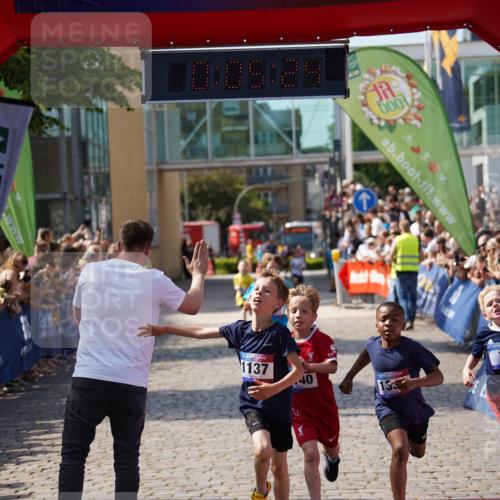 13.06.2025 - Holstenköstenlauf Felixshl http://msf.ph/oto/7924442 13.06.2025 16:20:25 Laufen 11, 12, 619, 737, 1137, 1140, 1280, 1333 meine-sportfotos.de