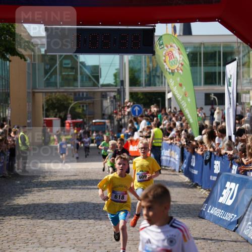13.06.2025 - Holstenköstenlauf Felixshl http://msf.ph/oto/7924494 13.06.2025 16:20:39 Laufen 99, 498, 609, 618, 1135, 1427 meine-sportfotos.de