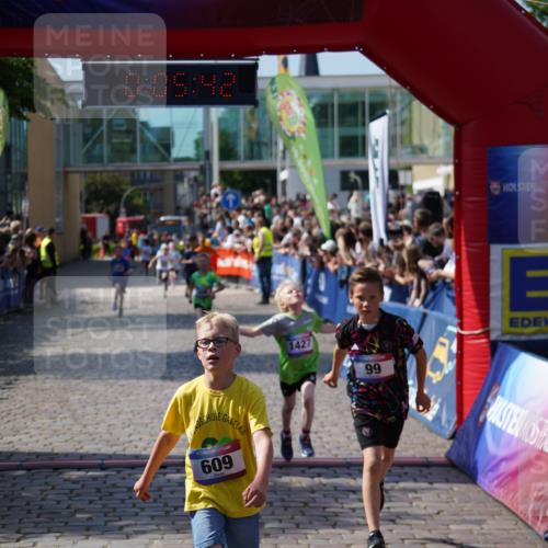 13.06.2025 - Holstenköstenlauf Felixshl http://msf.ph/oto/7924510 13.06.2025 16:20:43 Laufen 99, 157, 217, 228, 498, 609, 618, 889, 1398, 1427 meine-sportfotos.de