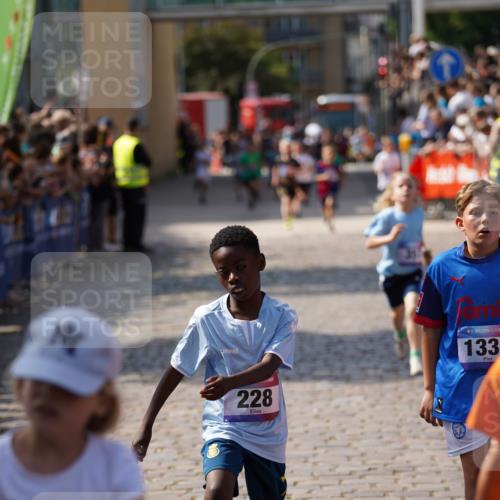 13.06.2025 - Holstenköstenlauf Felixshl http://msf.ph/oto/7924562 13.06.2025 16:20:52 Laufen 157, 217, 228, 344, 357, 889, 1001, 1338, 1398, 1849 meine-sportfotos.de