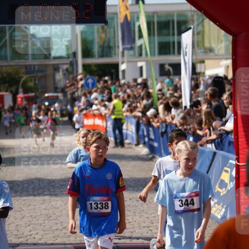13.06.2025 - Holstenköstenlauf Felixshl http://msf.ph/oto/7924572 13.06.2025 16:20:54 Laufen 228, 344, 357, 889, 983, 1001, 1144, 1277, 1338, 1849 meine-sportfotos.de