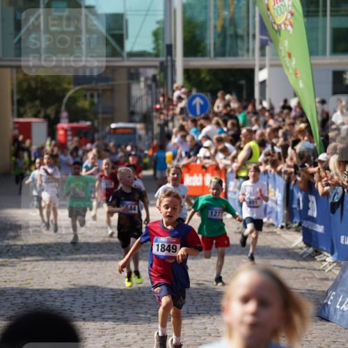 13.06.2025 - Holstenköstenlauf Felixshl http://msf.ph/oto/7924592 13.06.2025 16:20:58 Laufen 357, 358, 891, 983, 993, 1054, 1143, 1144, 1277, 1397, 1415, 1849 meine-sportfotos.de