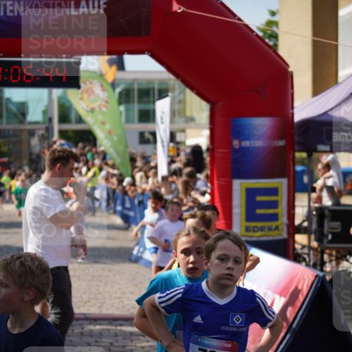13.06.2025 - Holstenköstenlauf Felixshl http://msf.ph/oto/7924835 13.06.2025 16:21:46 Laufen 6, 104, 111, 120, 219, 472, 493, 623, 627, 742, 753, 875, 876, 894, 982, 1173, 1223, 1224, 1282, 1335, 1847, 1931 meine-sportfotos.de
