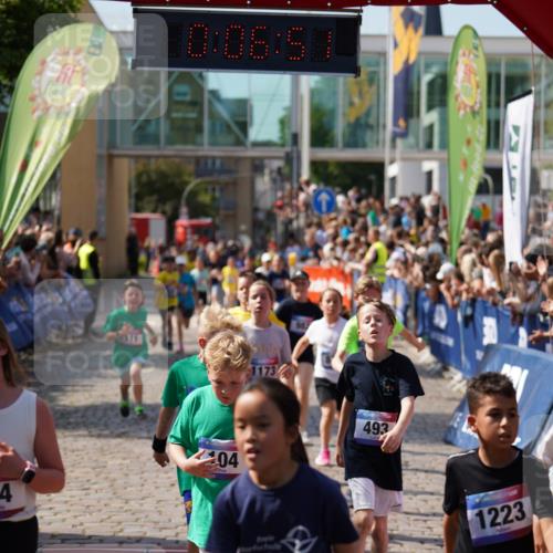 13.06.2025 - Holstenköstenlauf Felixshl http://msf.ph/oto/7924869 13.06.2025 16:21:52 Laufen 104, 111, 120, 472, 475, 493, 620, 623, 721, 753, 875, 894, 982, 1173, 1177, 1223, 1325, 1847 meine-sportfotos.de