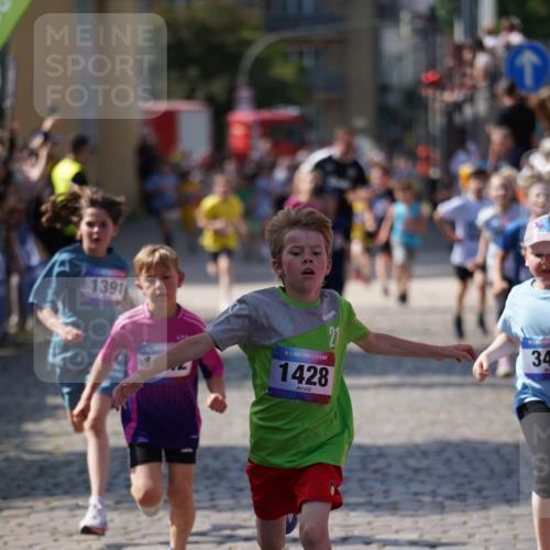 13.06.2025 - Holstenköstenlauf Felixshl http://msf.ph/oto/7924949 13.06.2025 16:22:12 Laufen 14, 345, 752, 754, 992, 996, 1230, 1320, 1391, 1428, 1826, 1942 meine-sportfotos.de