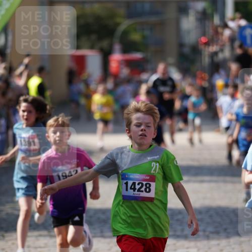 13.06.2025 - Holstenköstenlauf Felixshl http://msf.ph/oto/7924953 13.06.2025 16:22:12 Laufen 14, 345, 752, 754, 992, 996, 1230, 1320, 1391, 1428, 1826, 1942 meine-sportfotos.de