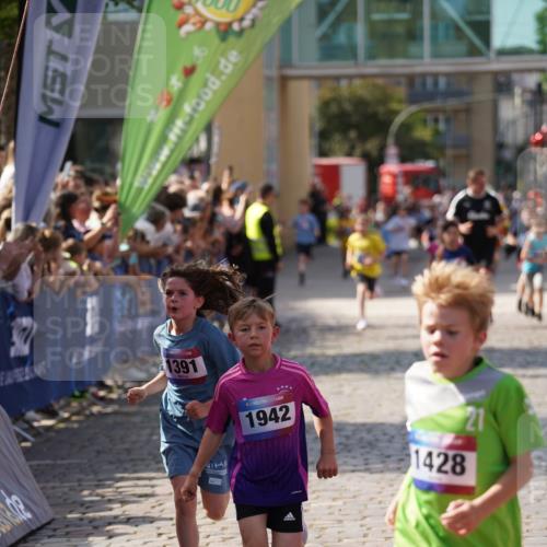 13.06.2025 - Holstenköstenlauf Felixshl http://msf.ph/oto/7924955 13.06.2025 16:22:13 Laufen 14, 38, 345, 488, 611, 754, 992, 996, 1230, 1320, 1391, 1428, 1826, 1942 meine-sportfotos.de