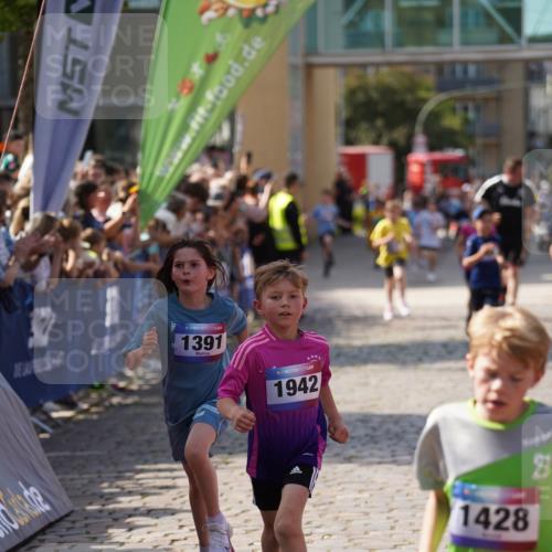 13.06.2025 - Holstenköstenlauf Felixshl http://msf.ph/oto/7924957 13.06.2025 16:22:13 Laufen 14, 38, 345, 488, 611, 754, 992, 996, 1230, 1320, 1391, 1428, 1826, 1942 meine-sportfotos.de
