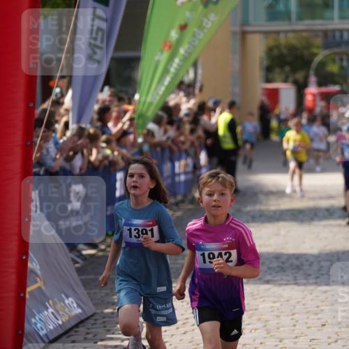 13.06.2025 - Holstenköstenlauf Felixshl http://msf.ph/oto/7924961 13.06.2025 16:22:13 Laufen 14, 38, 345, 488, 611, 754, 992, 996, 1230, 1320, 1391, 1428, 1826, 1942 meine-sportfotos.de