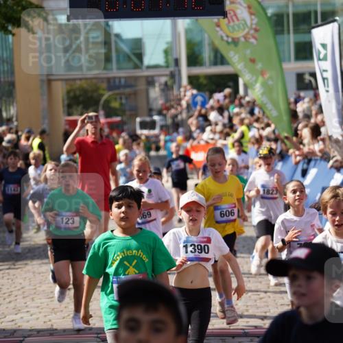 13.06.2025 - Holstenköstenlauf Felixshl http://msf.ph/oto/7925082 13.06.2025 16:22:43 Laufen 45, 50, 123, 125, 214, 225, 347, 354, 606, 608, 720, 868, 869, 881, 886, 887, 890, 895, 987, 991, 1004, 1073, 1138, 1142, 1218, 1336, 1390, 1823, 1866, 1936 meine-sportfotos.de