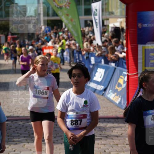 13.06.2025 - Holstenköstenlauf Felixshl http://msf.ph/oto/7925122 13.06.2025 16:22:53 Laufen 109, 603, 608, 621, 880, 1059, 1179, 1276, 1278, 1345, 1804, 1813, 1866 meine-sportfotos.de