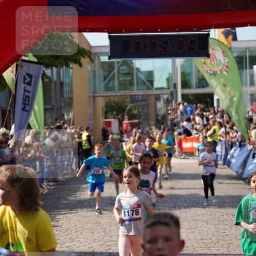 13.06.2025 - Holstenköstenlauf Felixshl http://msf.ph/oto/7925182 13.06.2025 16:23:06 Laufen 604, 612, 615, 730, 732, 745, 746, 883, 981, 1074, 1076, 1178, 1226, 1346, 1394, 1420, 1422, 1423 meine-sportfotos.de
